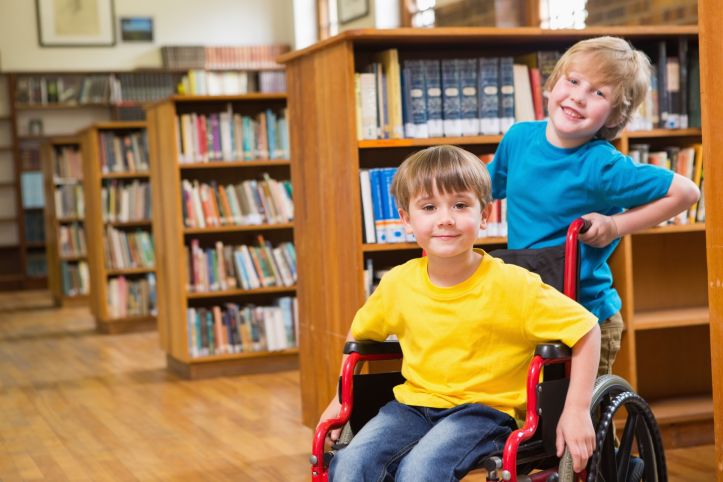 Wewnątrz- i zewnątrzsterowność u dzieci poruszających się na wózku inwalidzkim (decyzyjność dziecka na wózku a funkcjonowanie w szkole)