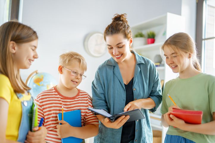 Jak zarządzać konfliktem wartości w edukacji? Nauczyciele z misją i wyzwania współczesności