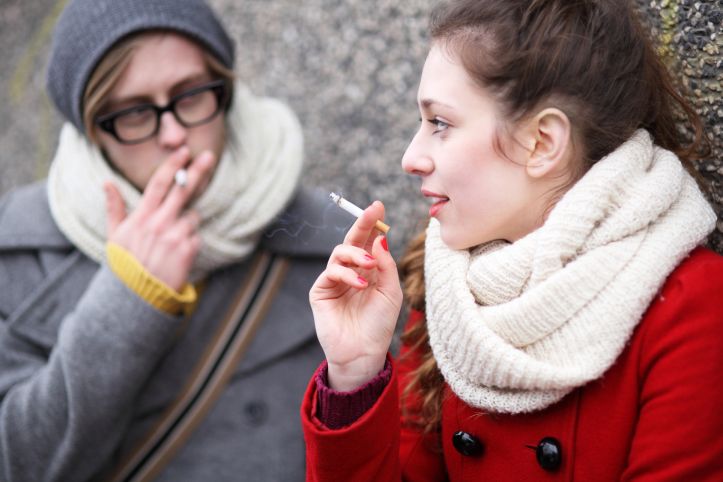 Jak reagować w przypadku palenia tytoniu przez uczniów – czy pomoże kontrakt?