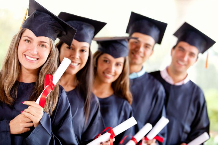Zasady bezpieczeństwa obowiązujące podczas rozdania świadectw ukończenia liceum lub technikum przez tegorocznych absolwentów