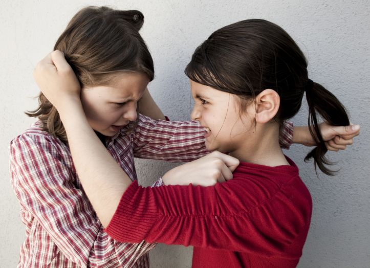 Jak bronić się przed nękaniem? Uczmy dzieci, jak reagować na przemoc rówieśniczą