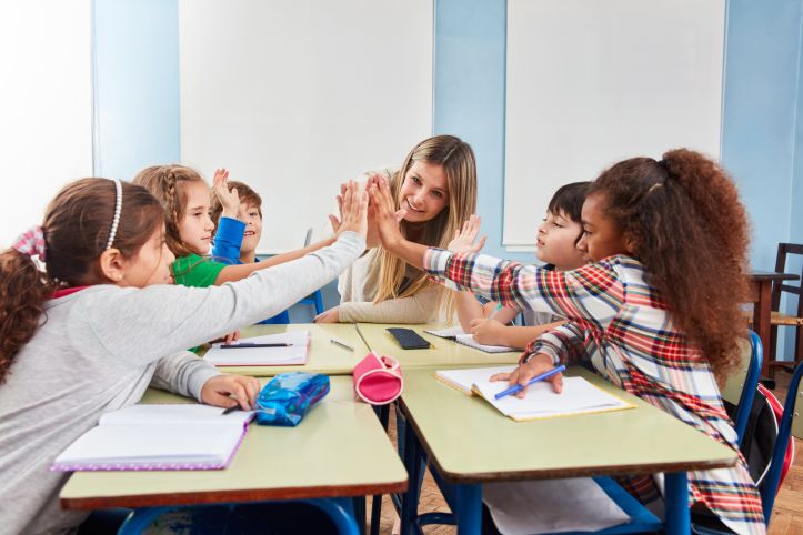   Jak zbudować zgraną klasę? Współpraca wychowawcy z psychologiem szkolnym na rzecz integracji zespołu klasowego