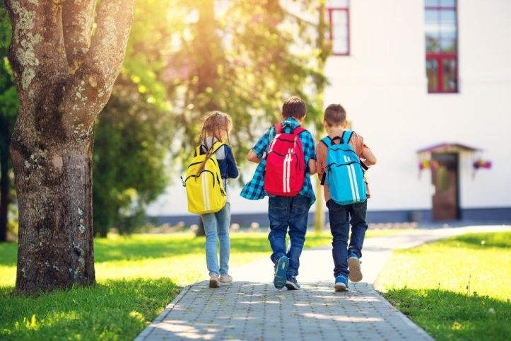 Ważenie plecaków w szkole – czy trzeba ważyć szkolny tornister ucznia?