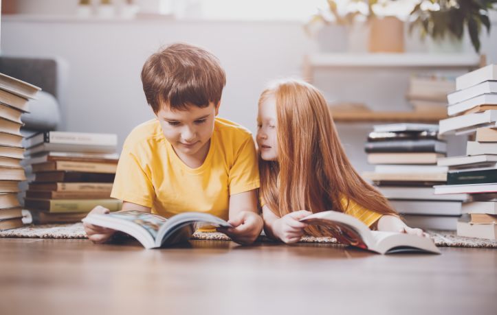 Czy uczniowie w małych szkołach mają dostęp do lektur? MEN odpowiada