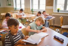   Uczniowie z niepełnosprawnościami a nowe technologie informacyjne. Jak wspierać uczniów w wykorzystaniu urządzeń cyfrowych?