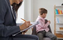   Co może wskazywać na neuropsychologiczne podłoże deficytów ucznia? Jak wspierać uczniów z diagnozą uszkodzeń OUN?
