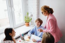 W co wyposażyć gabinet szkolnego pedagoga