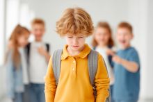 Podstawy programowe powinny uwzględniać przeciwdziałanie przemocy i dyskryminacji