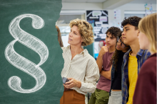   Wycieczka szkolna – czy nauczyciel zachowuje prawo do wynagrodzenia za godziny ponadwymiarowe?