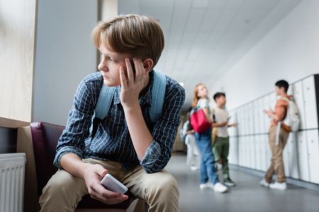 Dziecko z doświadczeniem traumy. Jak wspierać ucznia z doświadczeniem traumatycznym?