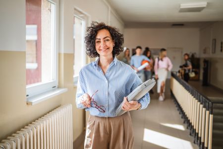 Obowiązki informacyjne nauczyciela wobec ucznia i rodziców – co, kiedy i na jakiej podstawie trzeba przekazać