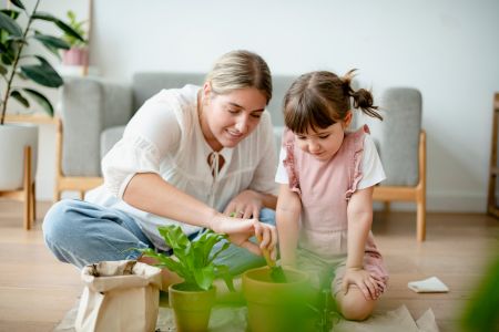 kid-potting-plant-home-as-hobby (1)