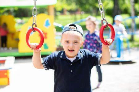   Zaburzenia SI u dzieci z zespołem Downa: profil sensoryczny i zalecenia terapeutyczne