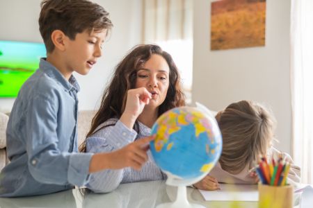 Ograniczenia w finansowaniu edukacji domowej – MEN odpowiada na zarzuty