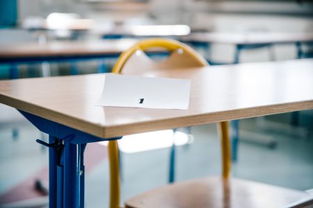 CKE o dostosowaniu warunków egzaminów w roku szkolnym 20252026