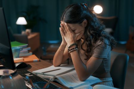   Demoralizacja ucznia – rozpoznawanie i przeciwdziałanie demoralizacji nieletnich. Obowiązki prawne i wychowawcze szkoły