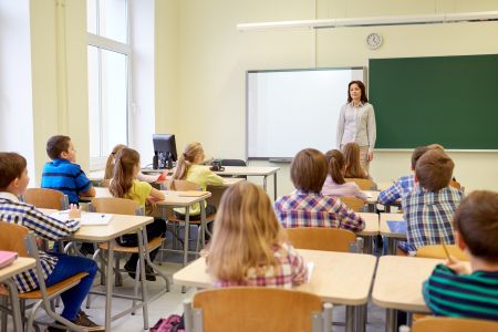 Religia i etyka – uczeń może jednocześnie uczęszczać na każde z zajęć w szkole