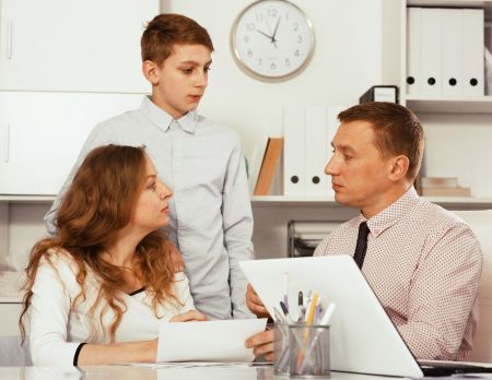 Założenia pomagające