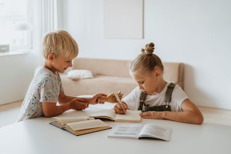 Dlaczego Edukacja Obywatelska jest ważna w dzisiejszych czasach? Rola przedmiotu w kształtowaniu młodego pokolenia